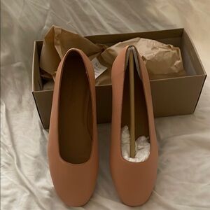 Pink Ballet Flats with Rounded Toe and Smooth Finish